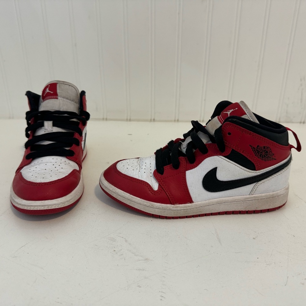 Kids Nike Air Jordan 1 Mid